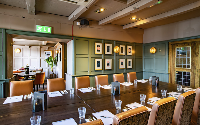pcp-2024-secondaryspaces-theholeinthewallbristol-privatedining-img-01.jpg